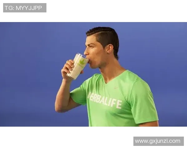 足球明星魅力瞬间高清图集尽显球场风采与个人魅力